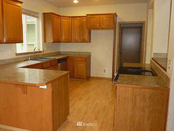 3rd image of 5724 416th Street E