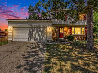 1025 Springwood Dr SE, Kentwood, MI 49508