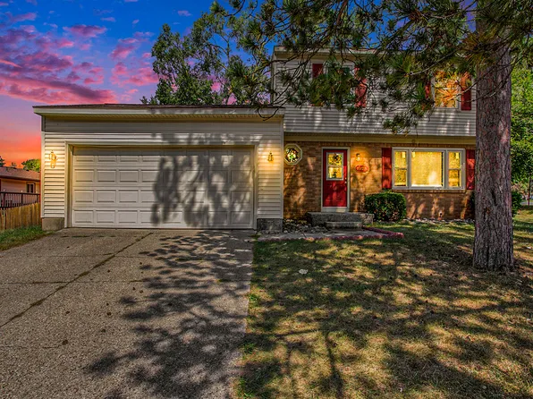 1025 Springwood Dr SE, Kentwood, MI 49508