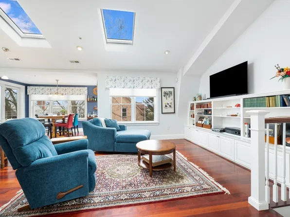 40 Mount Pleasant St #4, Cambridge, MA 02140