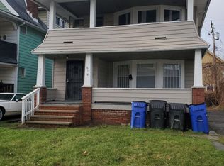 876 Paxton Rd #876, Cleveland, OH 44108