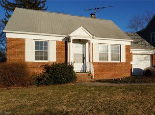 1887 Lawnway Rd, South Euclid, OH 44121