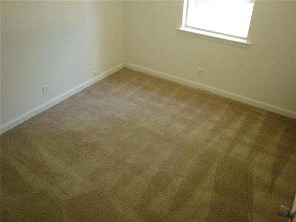 4th image of 337 Parkwood Pl