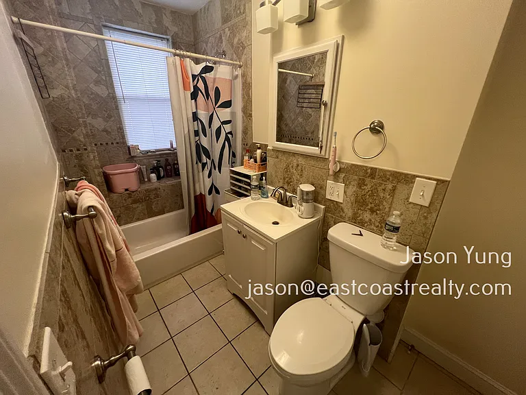 31 Queensberry St #259 — Photo 9