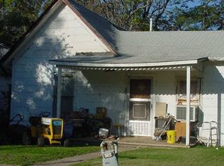 211 S 11th St, Tonkawa, OK 74653