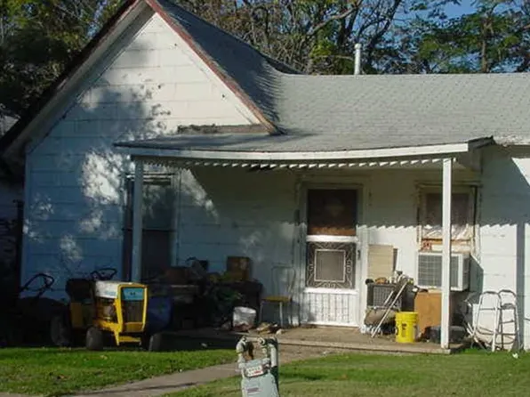 211 S 11th St, Tonkawa, OK 74653