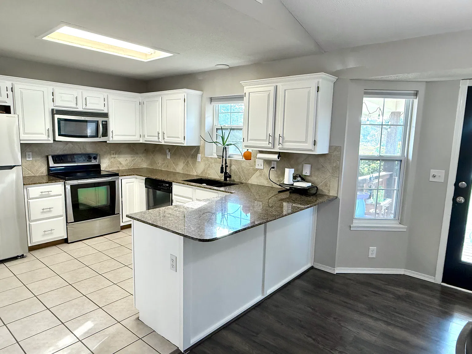 421 S Stoney Point Cir — Photo 3