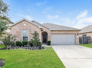 8007 Wood Hollow Dr, Baytown, TX 77521