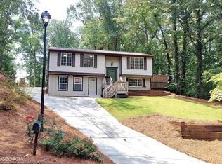 185 Roswell Farms Ln, Roswell, GA 30075
