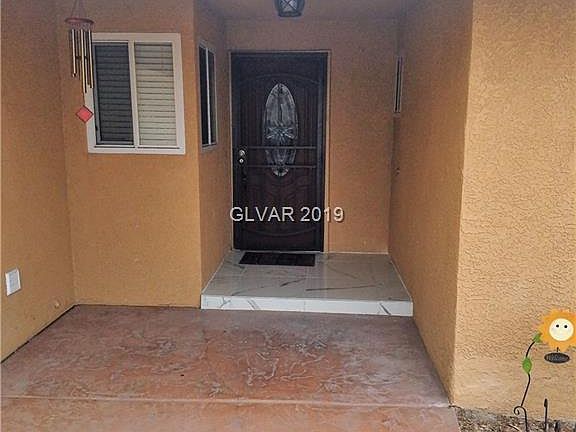 2nd image of 1900 W Mesquite Ave