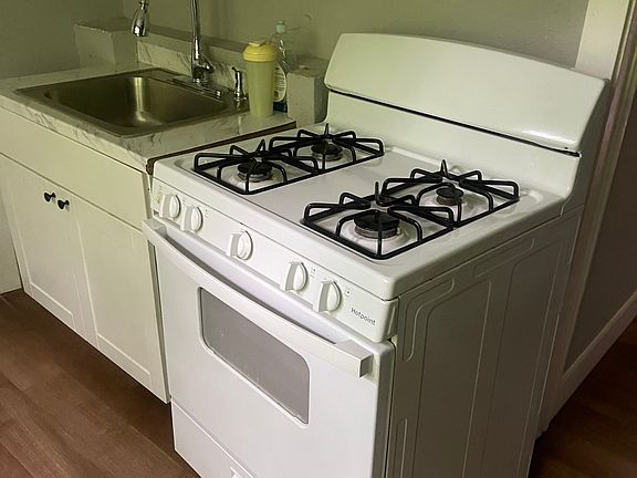 5th image of 1502 Lagonda Ave #4D