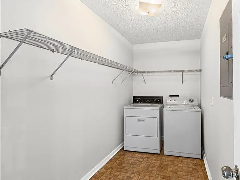 120 Woodcrest Dr — Photo 19