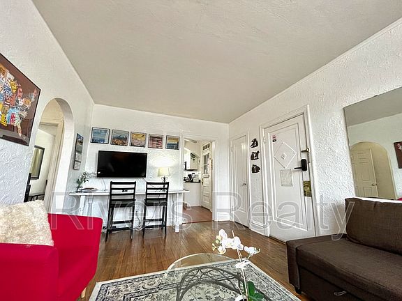 3rd image of 6653 Berthold Ave