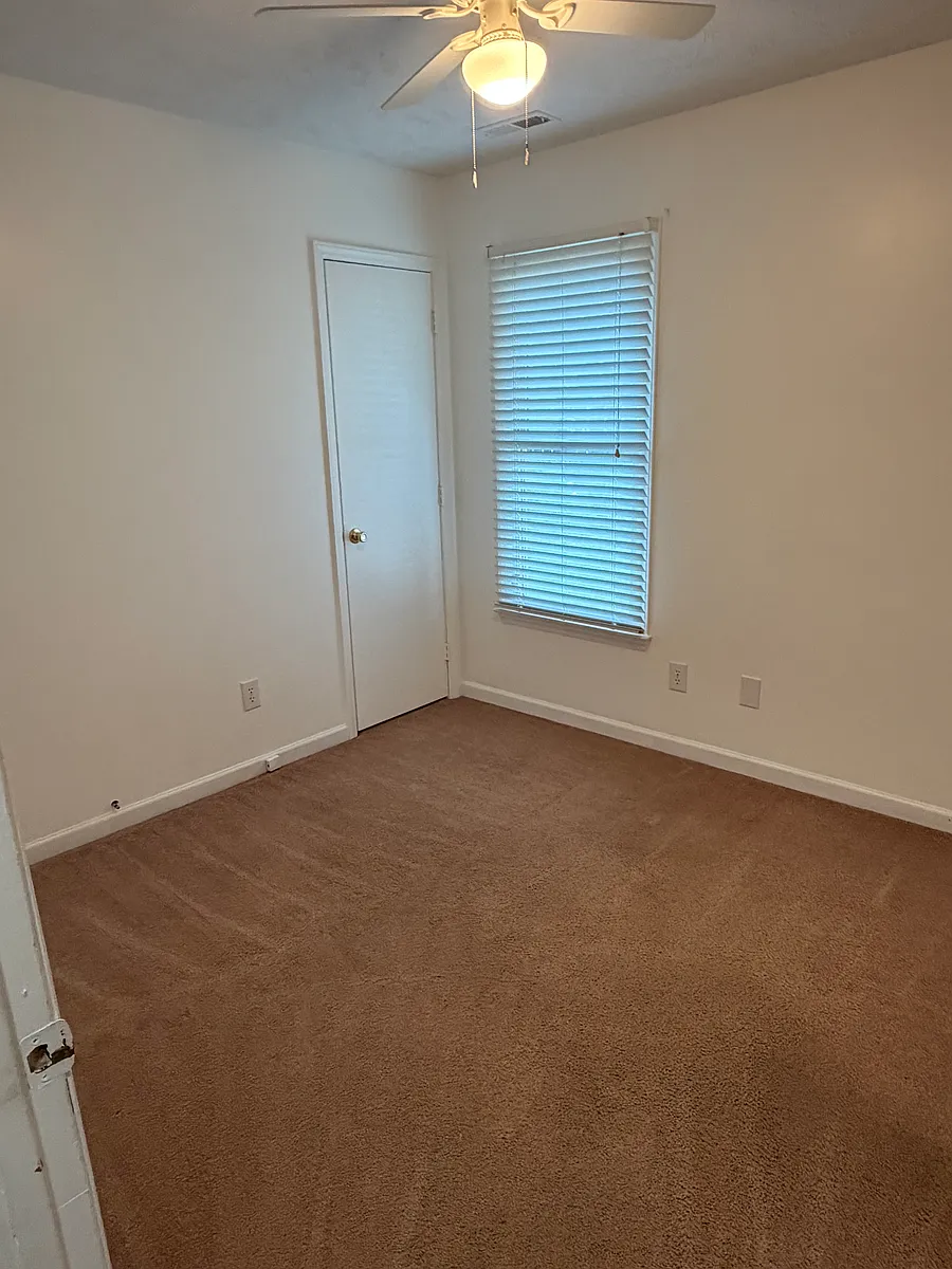 Building Photo - 416 Wapiti Dr
