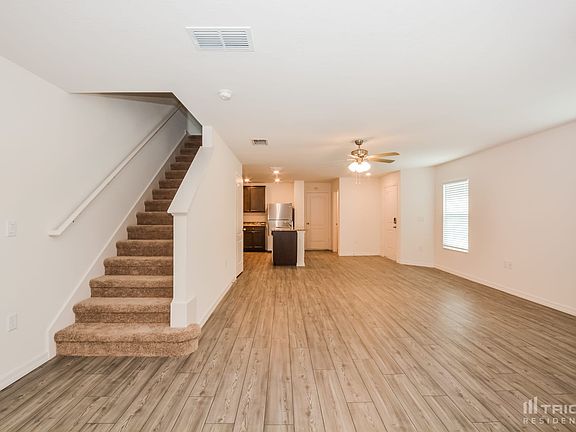 2nd image of 1576 Ynford Cir