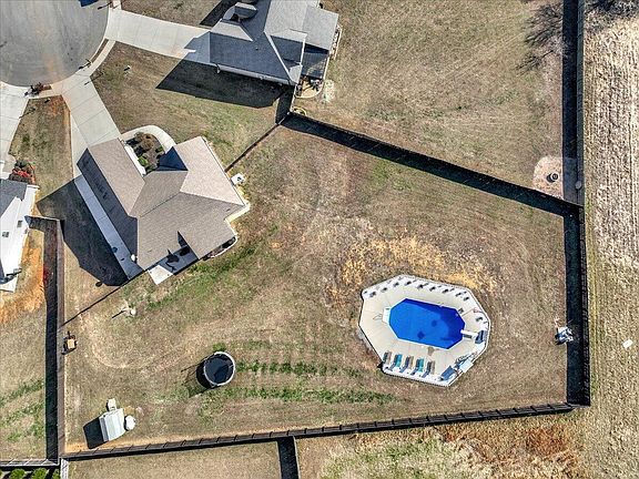 5th image of 154 Kegan Ct NE