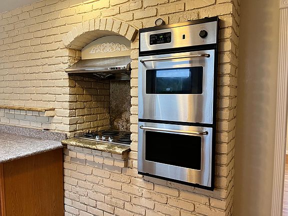 4th image of 20261 Herriman Ave