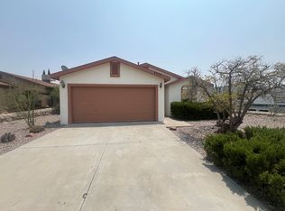3715 Stoneway Rd, Las Cruces, NM 88012