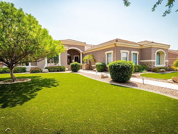2nd image of 2737 E San Carlos Pl