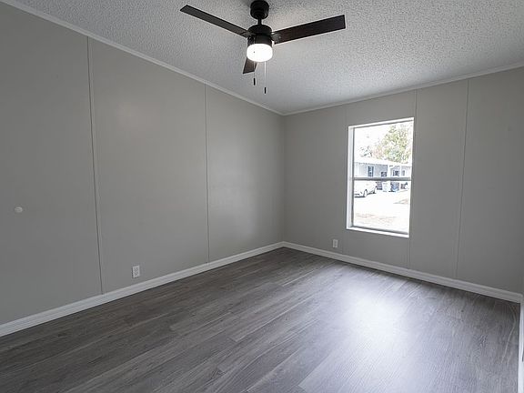 5th image of 631 Arrow Ln