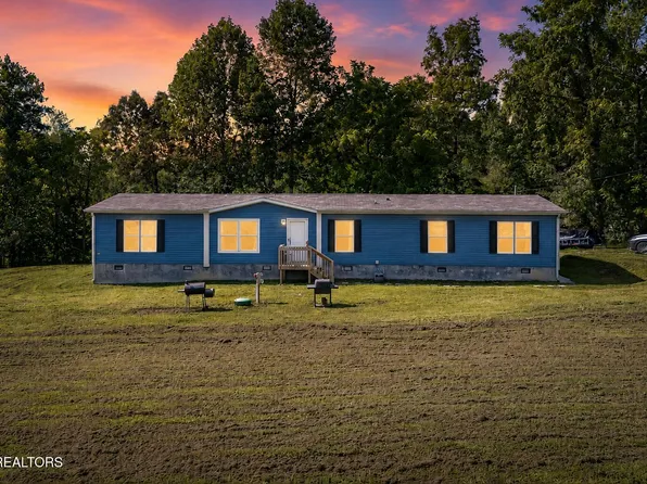 246 Nydeck Rd, Robbins, TN 37852