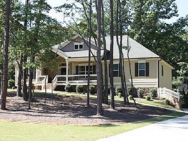 2nd image of 935 Whistler Ln