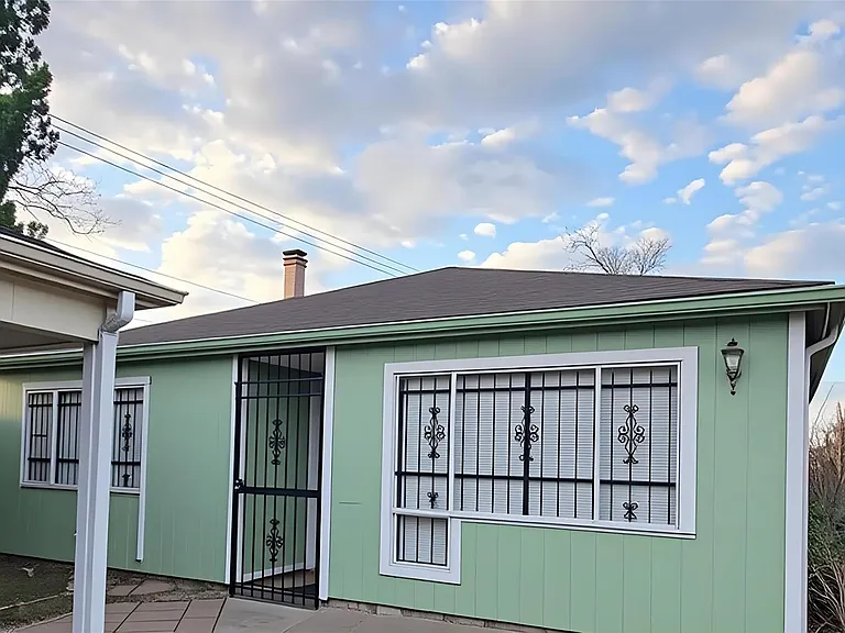 13146 Newbrook Dr — Photo 2