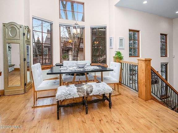 3rd image of 280 Hackamore Rd