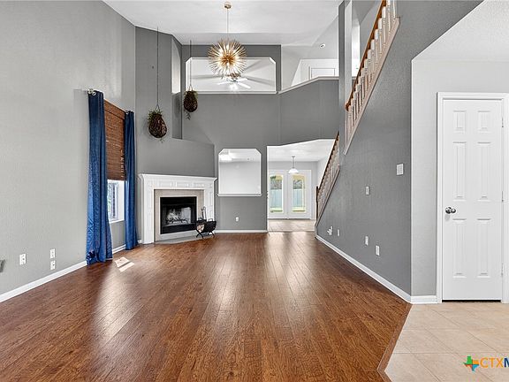 4th image of 2306 Riley Dr