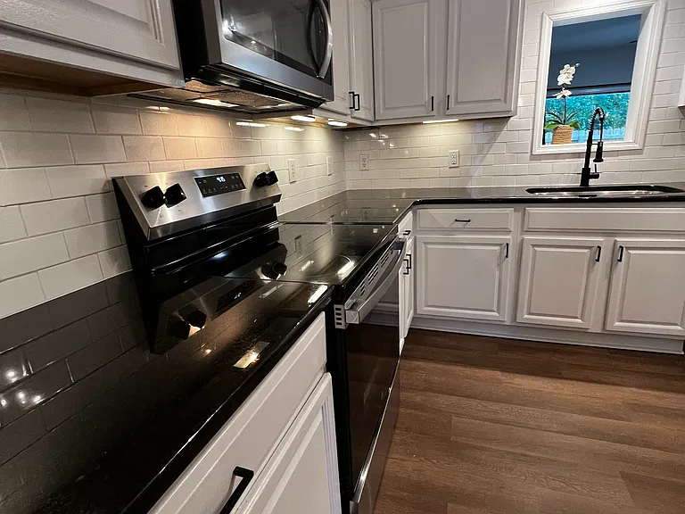 553 Winding Creek Rd #A — Photo 8