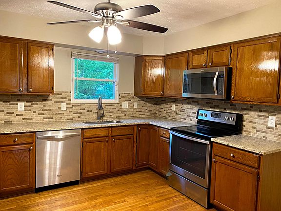 4th image of 6263 Crooked Creek Dr