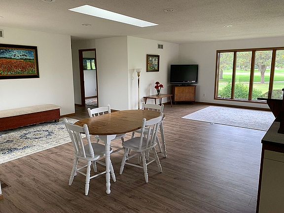 4th image of 109 Lundell Ave