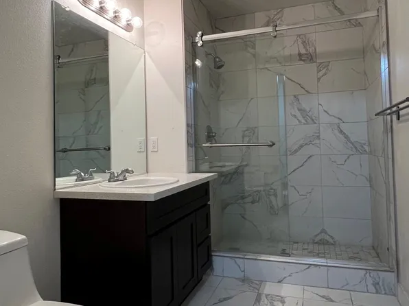 15058 NW Central Dr APT 1005, Portland, OR 97229