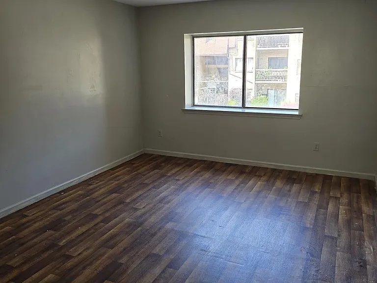 520 Kennedy Dr #520 — Photo 8