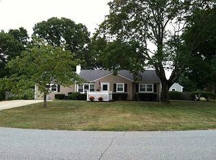 222 Gainsville Dr, Warwick, RI 02886