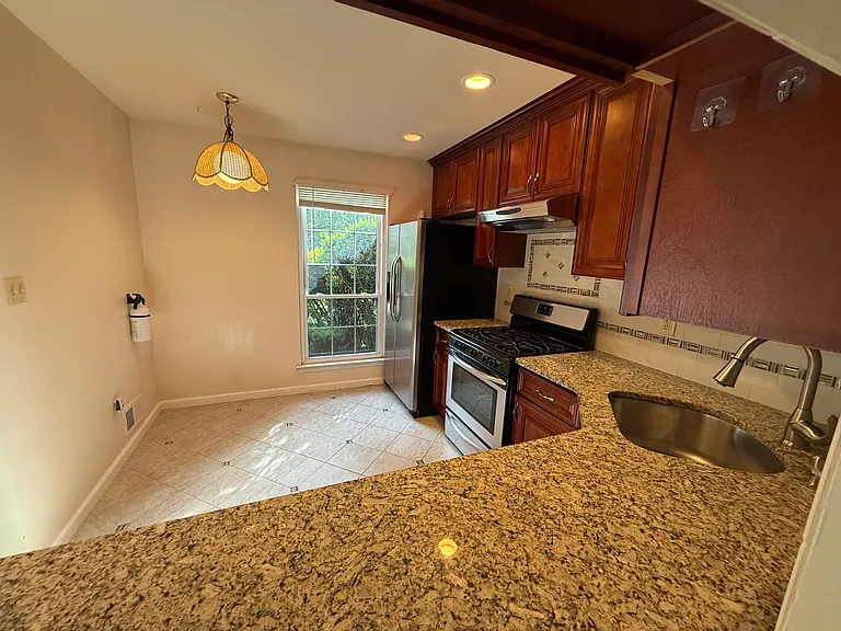 177 Irving Pl — Photo 14