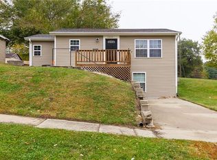 3325 Locust St, Saint Joseph, MO 64501
