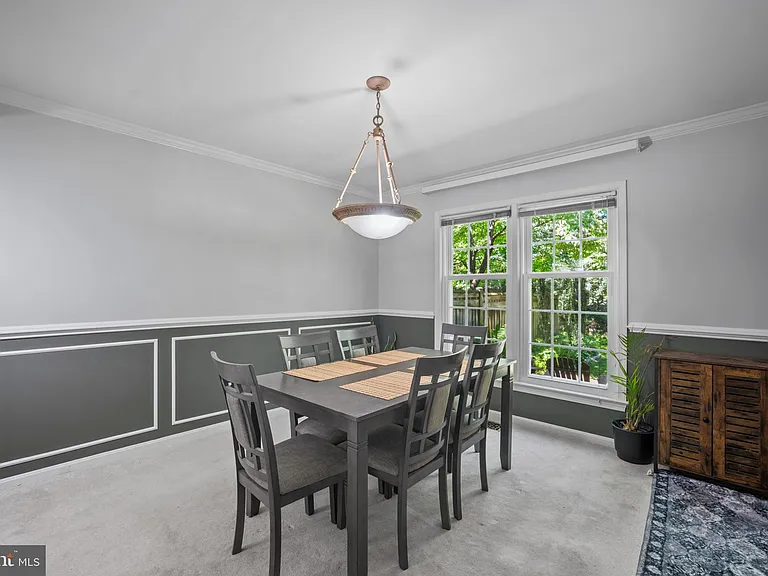 9405 Chatteroy Pl — Photo 8