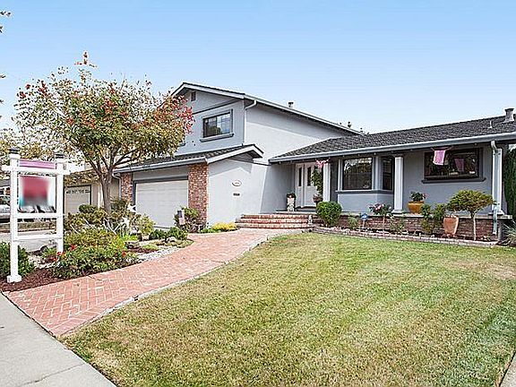 2nd image of 5854 Montevino Dr