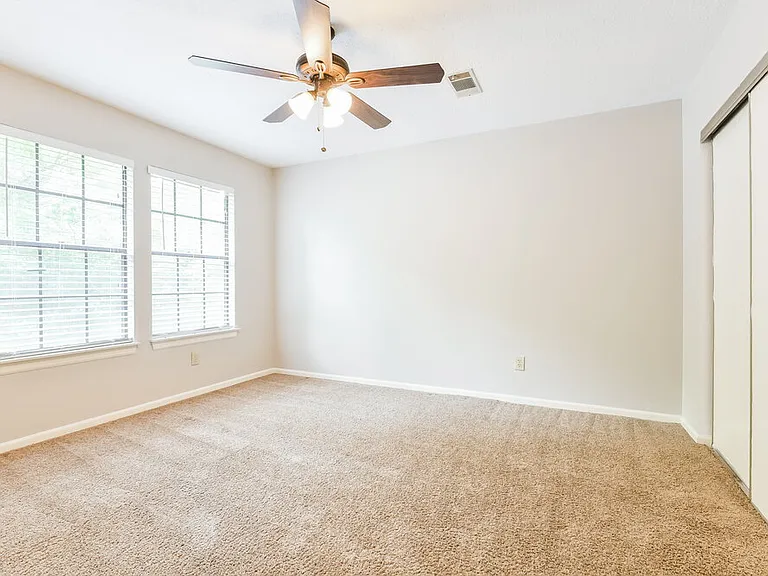 38 Camberwell Ct — Photo 15