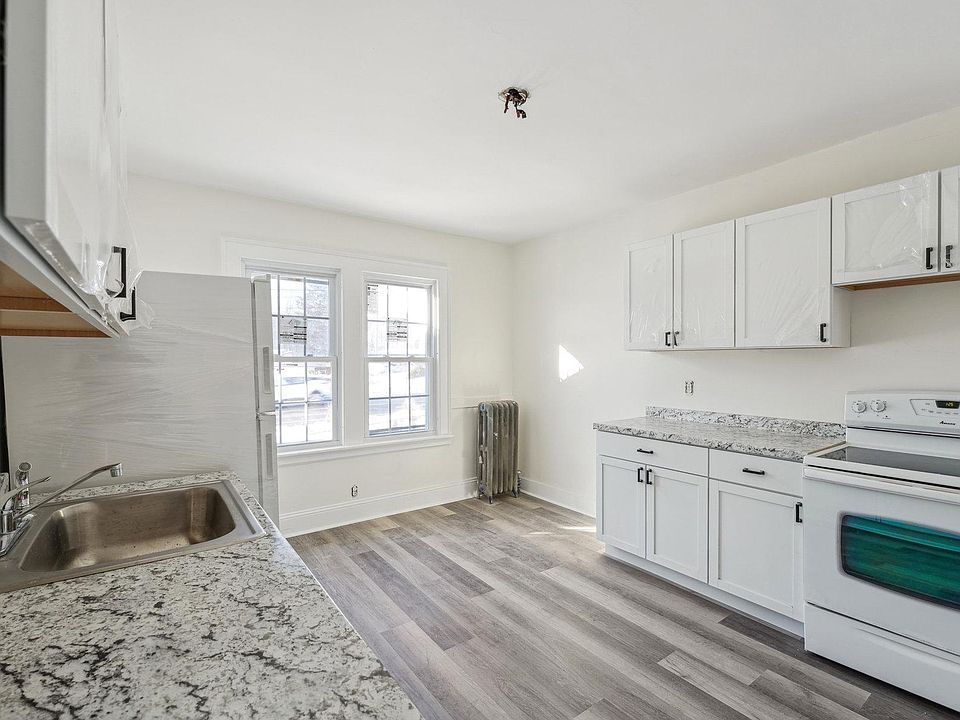 217219 Frederick St Bristol CT Zillow