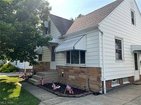 3rd image of 29117 Weber Ave