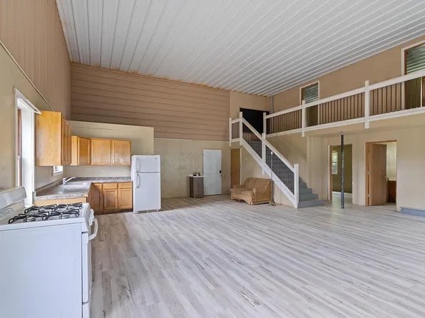 W5883 Loveland Road, Monticello, WI 53570