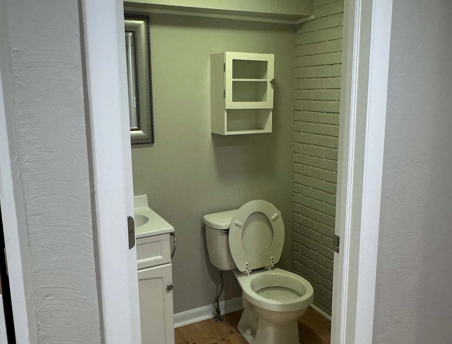 3 bed, 1.5 bath, 1171 sqft, $1,985 — Photo 3