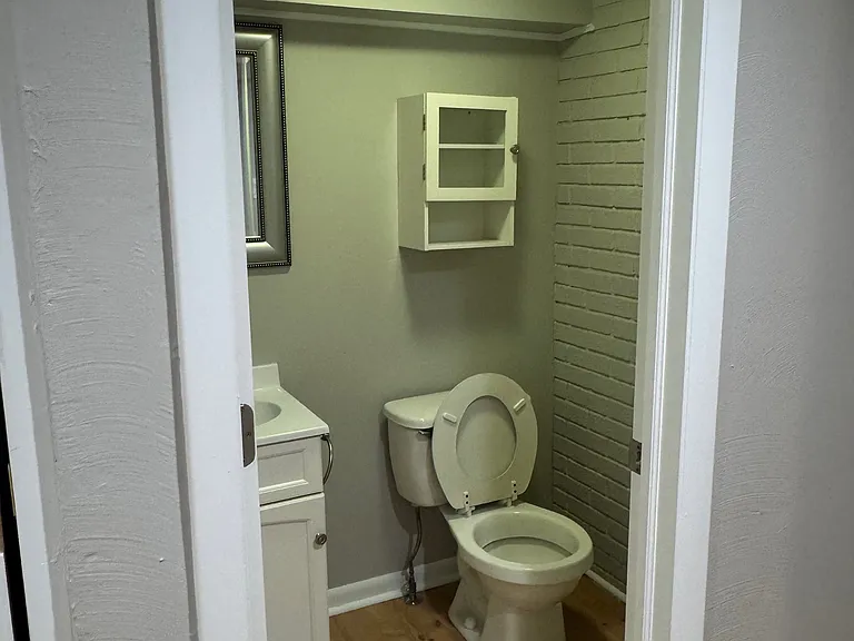 10187 N College Ave — Photo 3