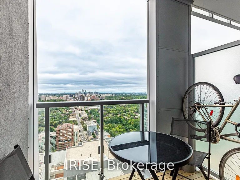 1 Yorkville Ave #4306 — Photo 16