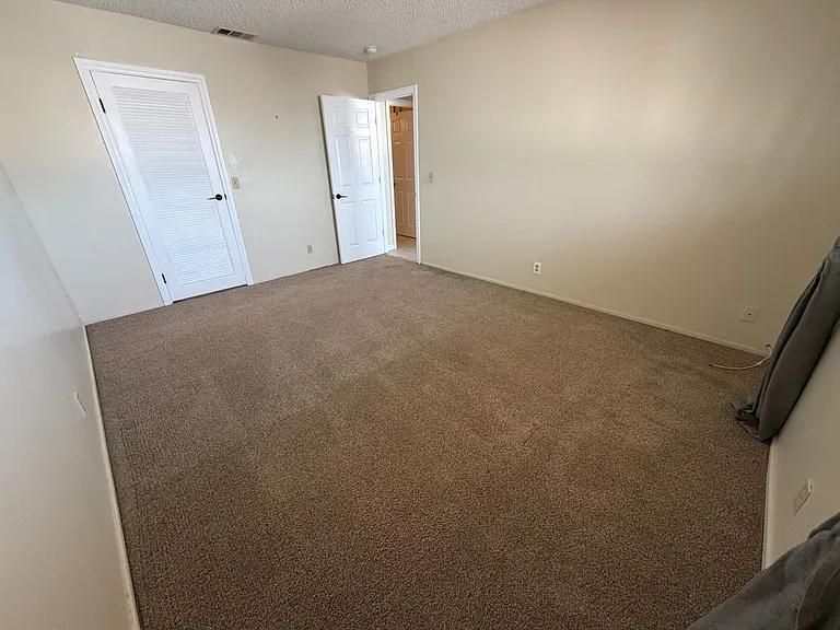 4734 Roberta St #4 — Photo 16