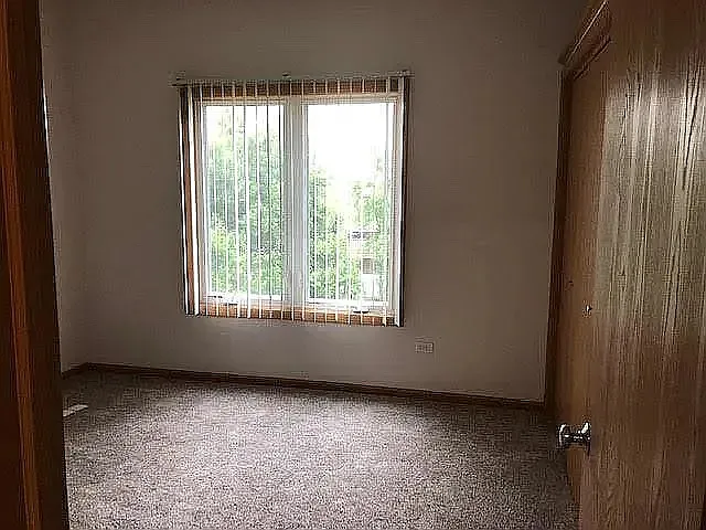 2 bed, 1250 sqft, $2,200 — Photo 3
