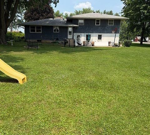 3rd image of 360 Swanson Rd