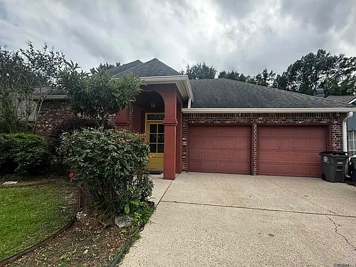 10642 Molly Ave Photo 1